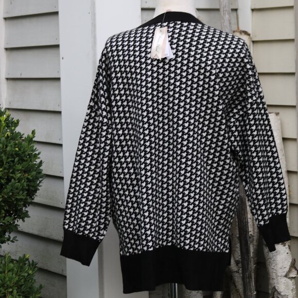 NEW Philosophy Plus Size Black Houndstooth V-Neck Viscose  Blend Sweater Sz 2X - Picture 5 of 10